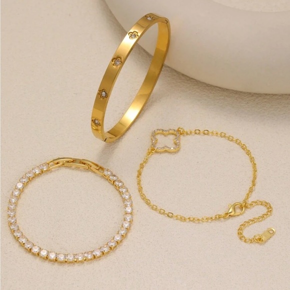 Alhambra Gold Floral Bracelet Set with Crystal Accents – Luxe Inspired - Picture 5 of 6